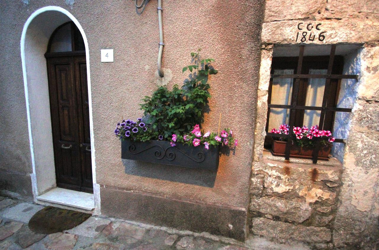 La Casa Del Rosario Villa Aggius Dış mekan fotoğraf